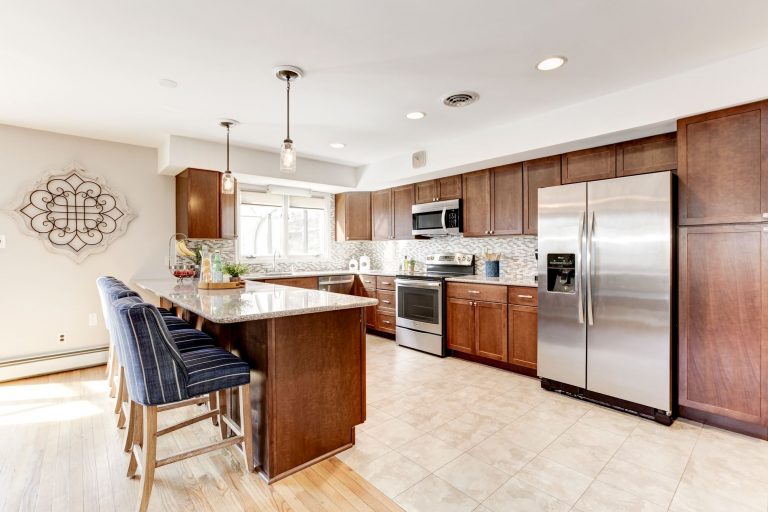 Modern luxury kitchen in Southeastern PA with premium finishes and open layout