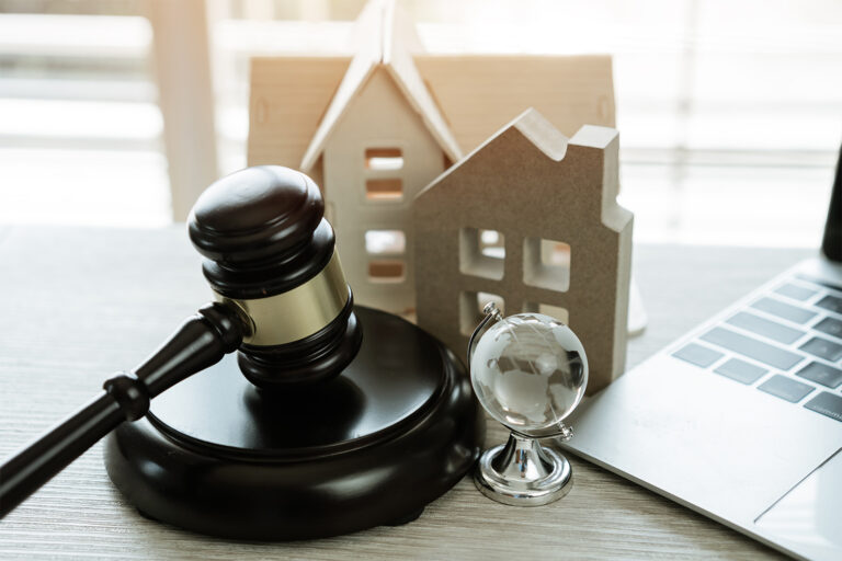 Gavel and house, representing NAR Settlement