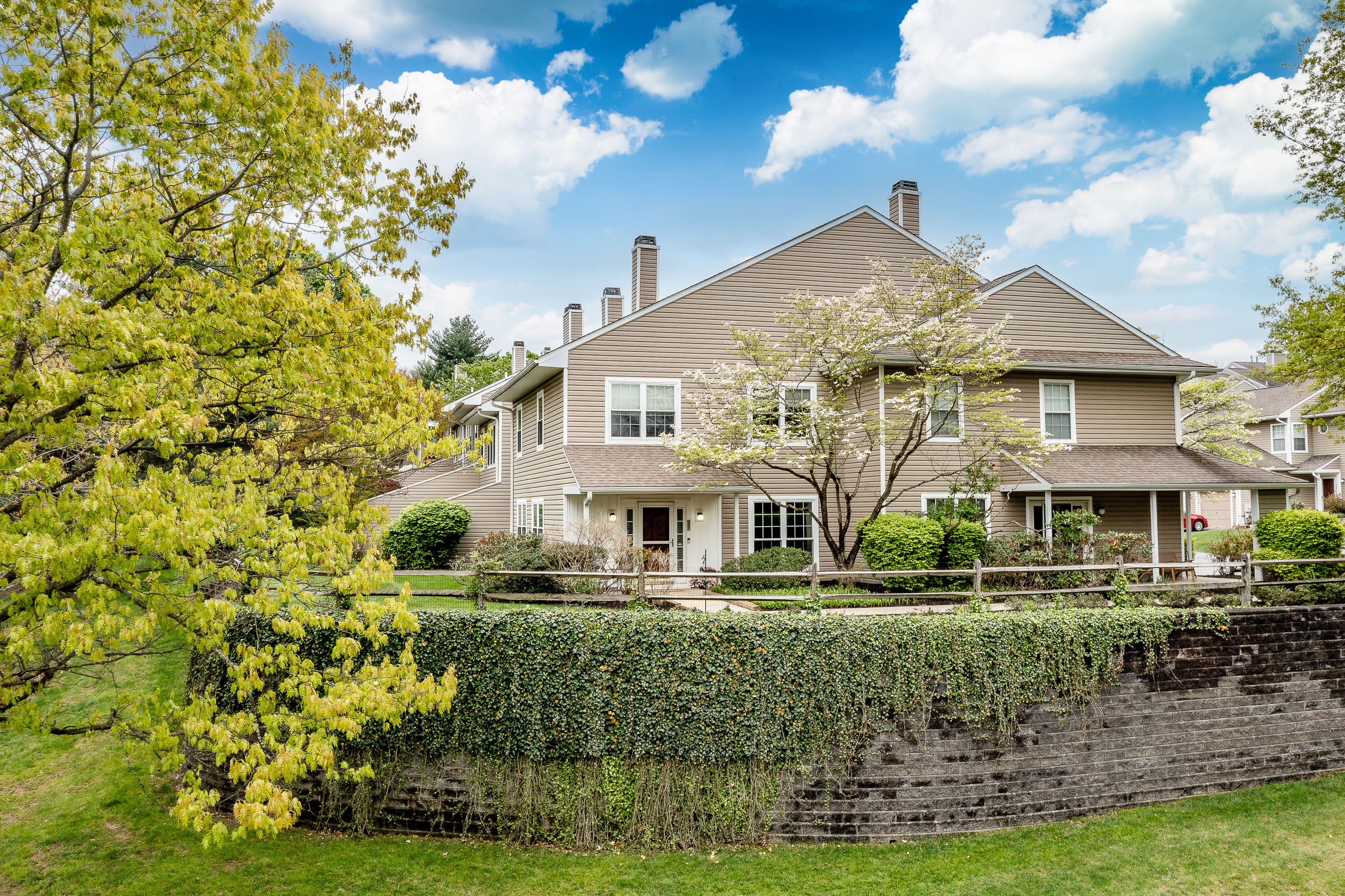 297 Stanton Court — 3-bedroom brick townhome for sale in Darlington Woods community, Glen Mills, Delaware County PA