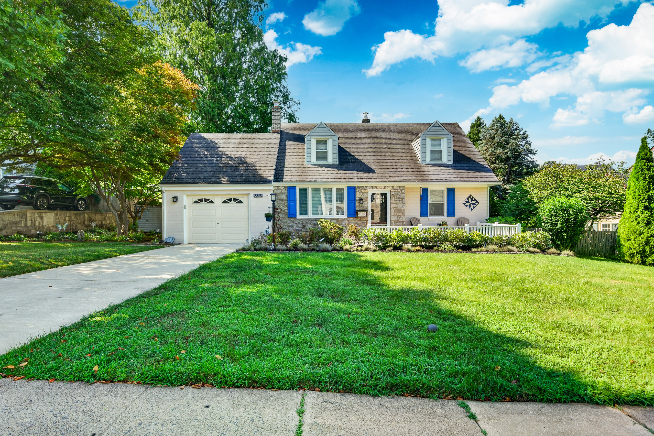 158 Scenic Rd, Springfield PA — Cape Cod front exterior with attached garage